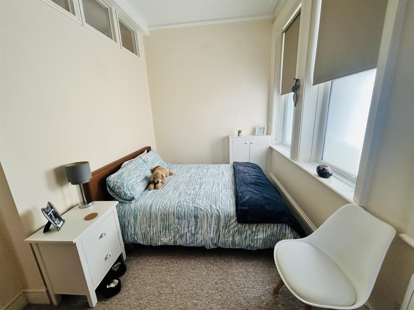3 Bedroom Flat/Apartment. Highcliff Court, 7 South Cliff in Eastbourne, East Sussex 15